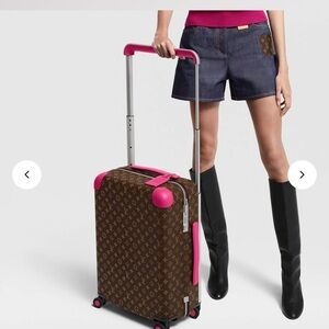 Louis Vuitton’s Horizon 55

Brown and Pink Monogram Suitcase